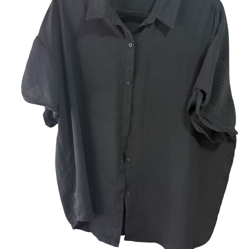 Treasure & Bond Woman’s oversized Black button up shirt